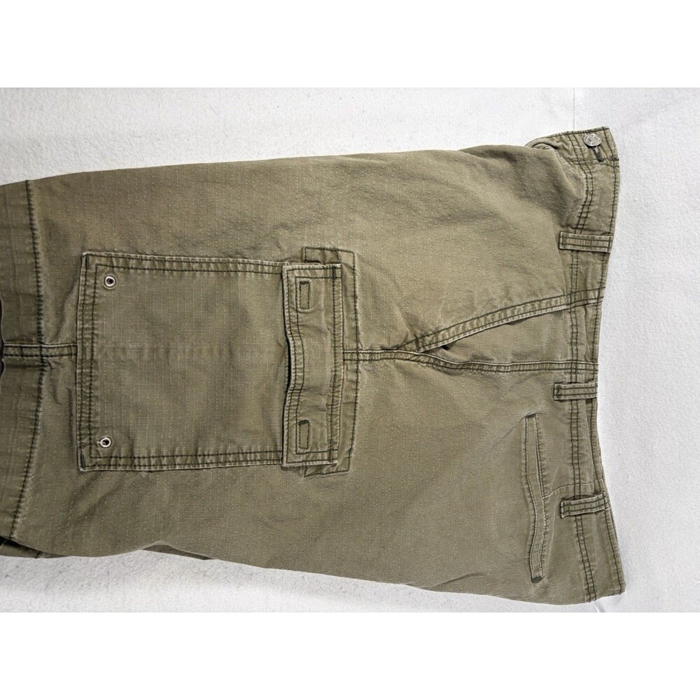 Denizen from Levi’s Cargo Shorts Green Size 38 – Casual Utility Style Very Nice